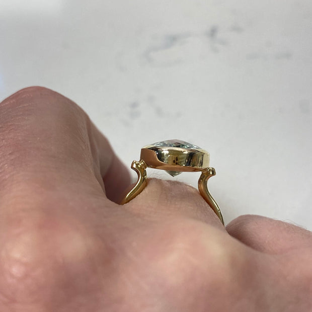 Prasiolite & Yellow Gold - Collet Ring